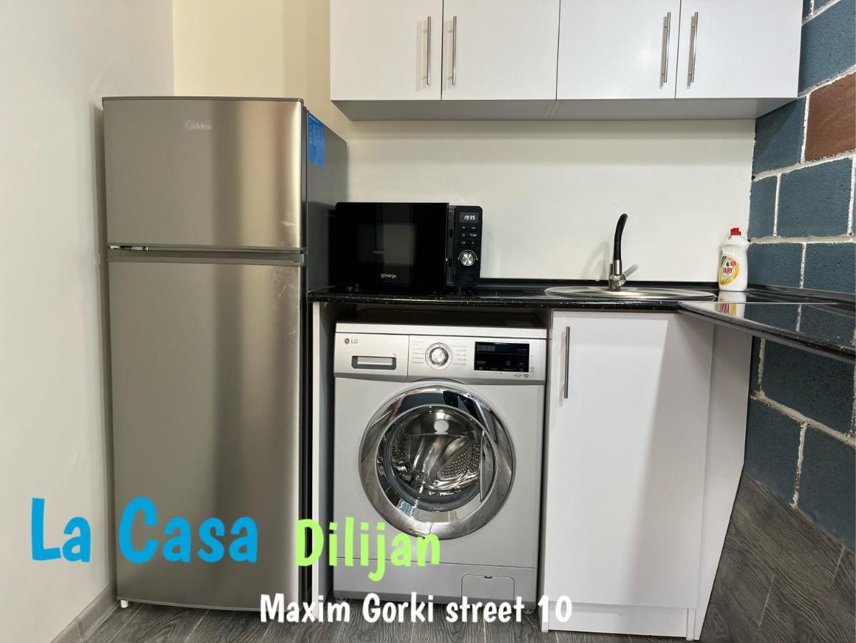 Hostel La Casa Дилиян Екстериор снимка